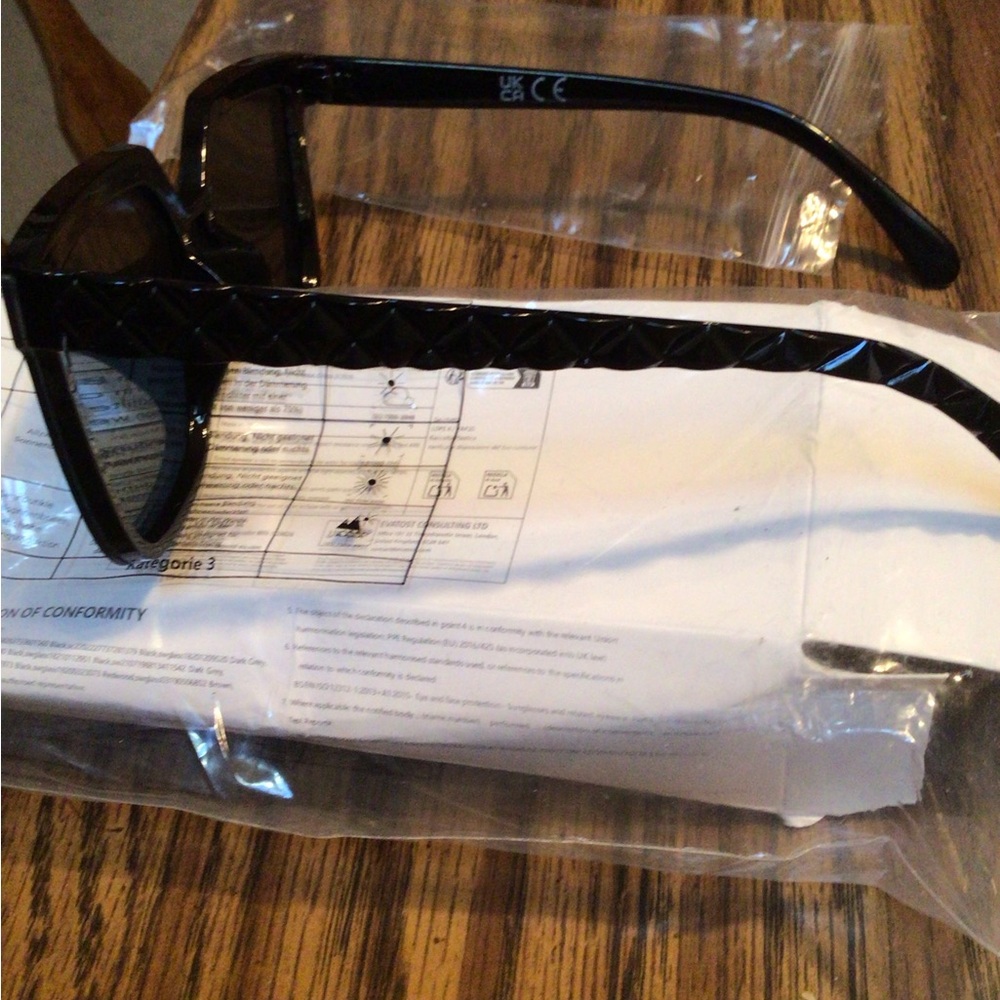 New In Box SHEIN Black Oversized Square Sunglasses! - Picture 2 of 2